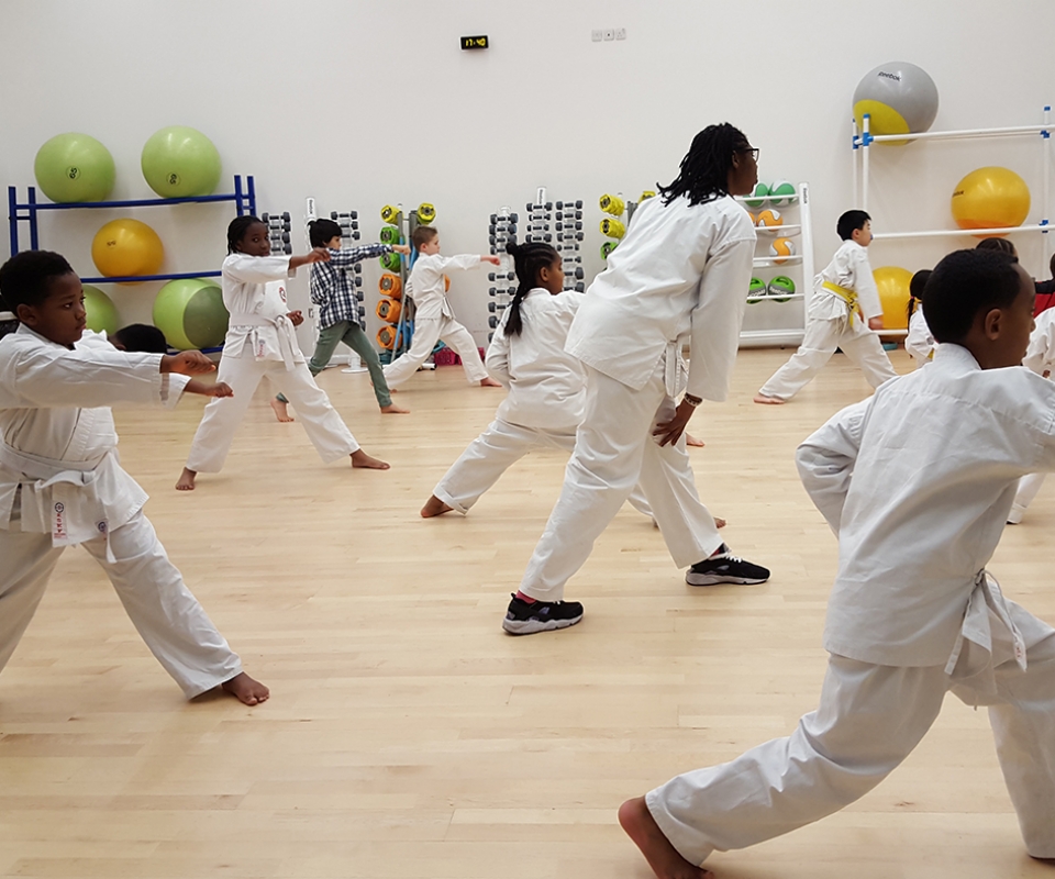 Beginners training at Glassmill Dojo