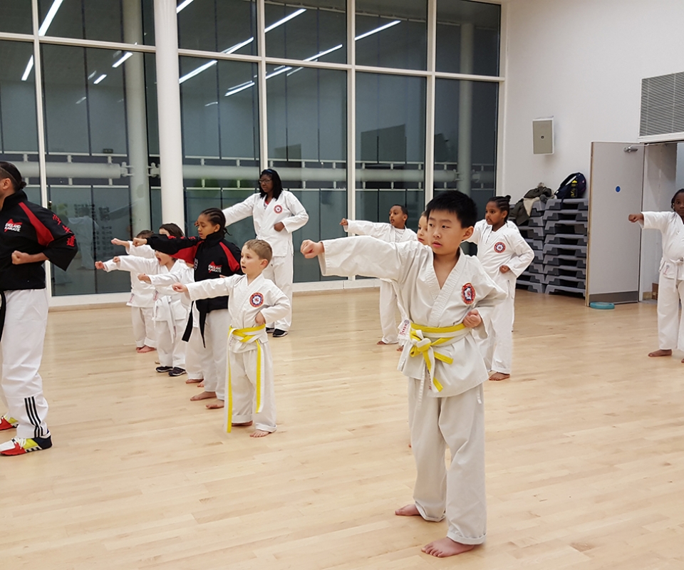 Beginners training at Glassmill Dojo